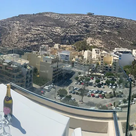 Penelope 15 דירה